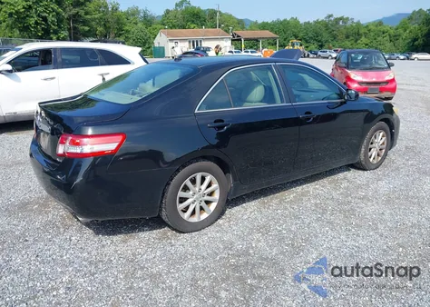 2011 Toyota Camry Xle z USA, uszkodzony, nr VIN 4T1BF3EK7BU153839